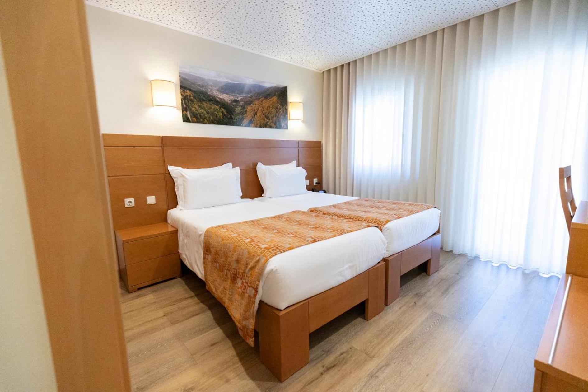 Hotel Berne Manteigas Zewnętrze zdjęcie