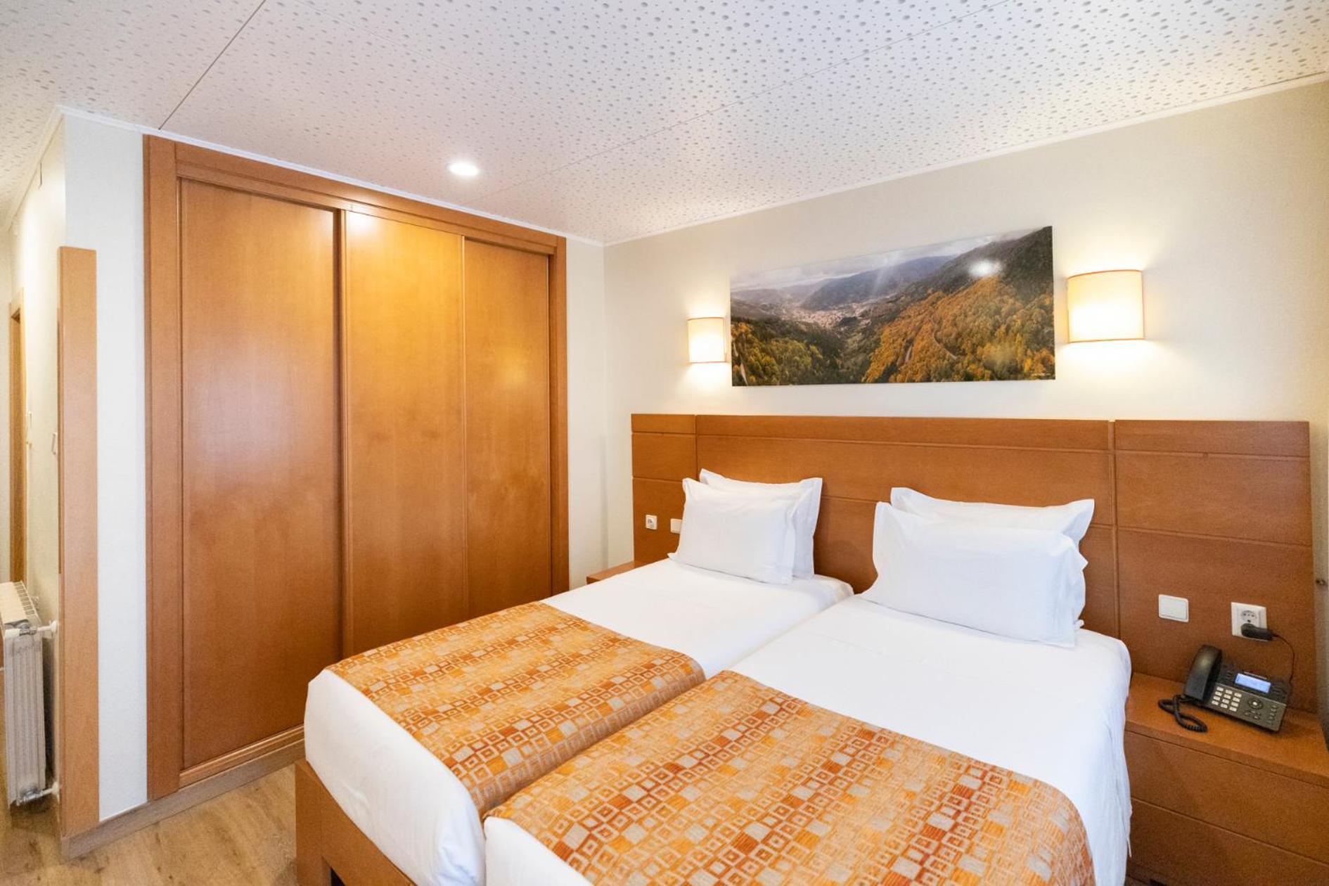 Hotel Berne Manteigas Zewnętrze zdjęcie
