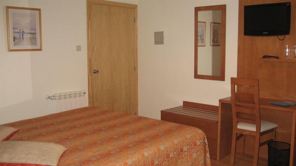 Hotel Berne Manteigas Zewnętrze zdjęcie