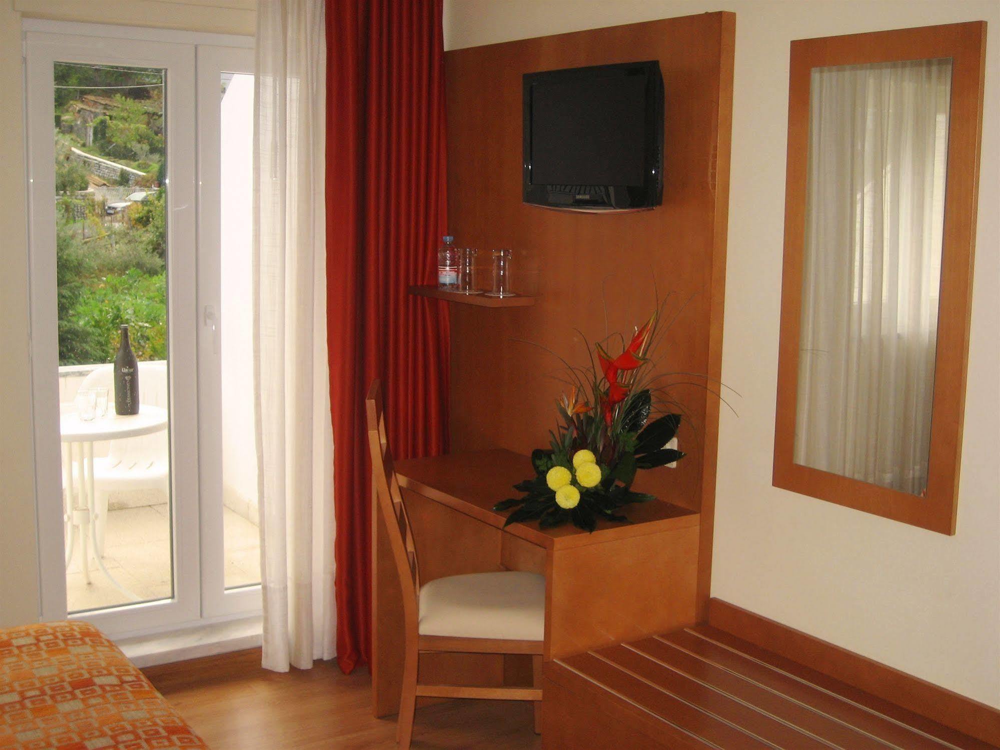 Hotel Berne Manteigas Zewnętrze zdjęcie