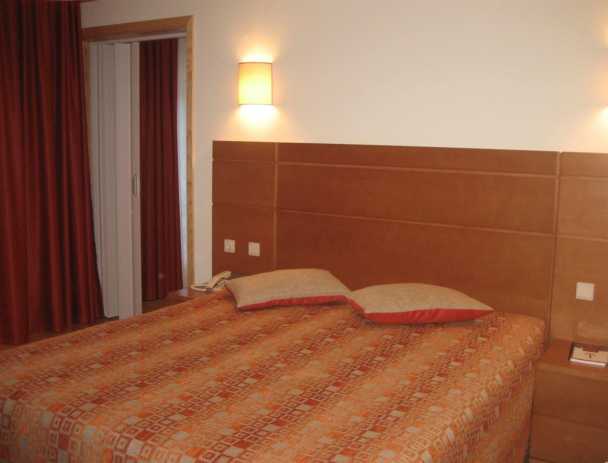 Hotel Berne Manteigas Zewnętrze zdjęcie
