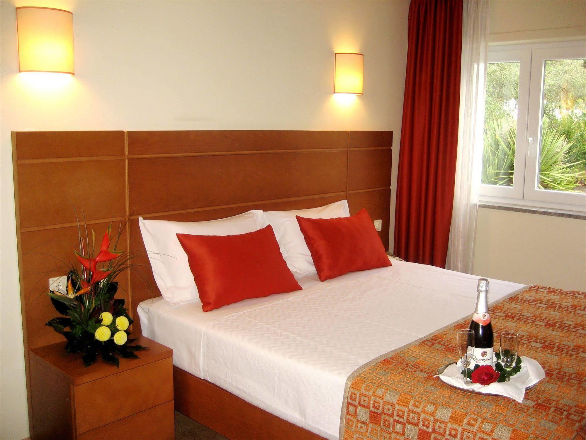 Hotel Berne Manteigas Zewnętrze zdjęcie