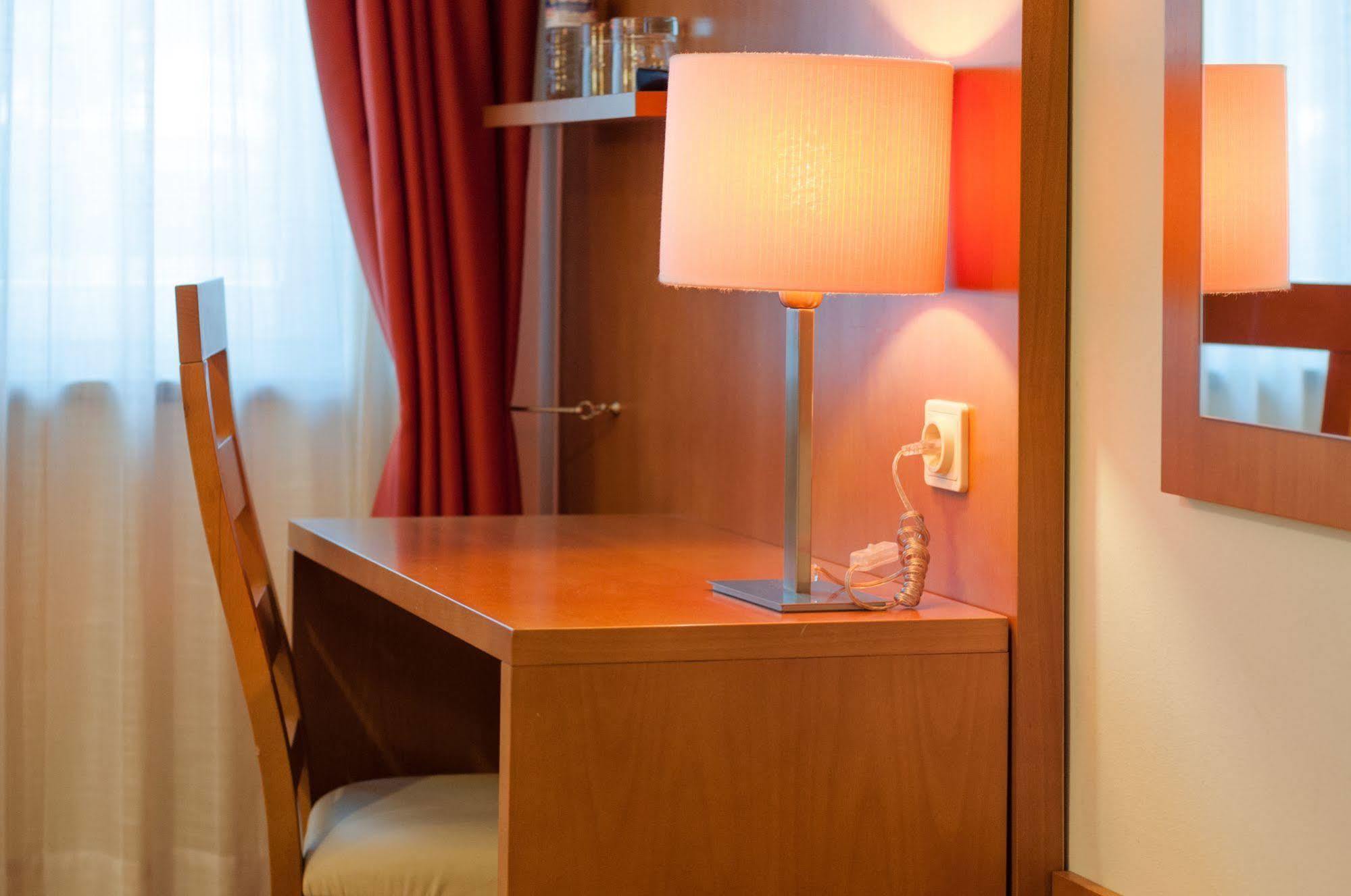 Hotel Berne Manteigas Zewnętrze zdjęcie